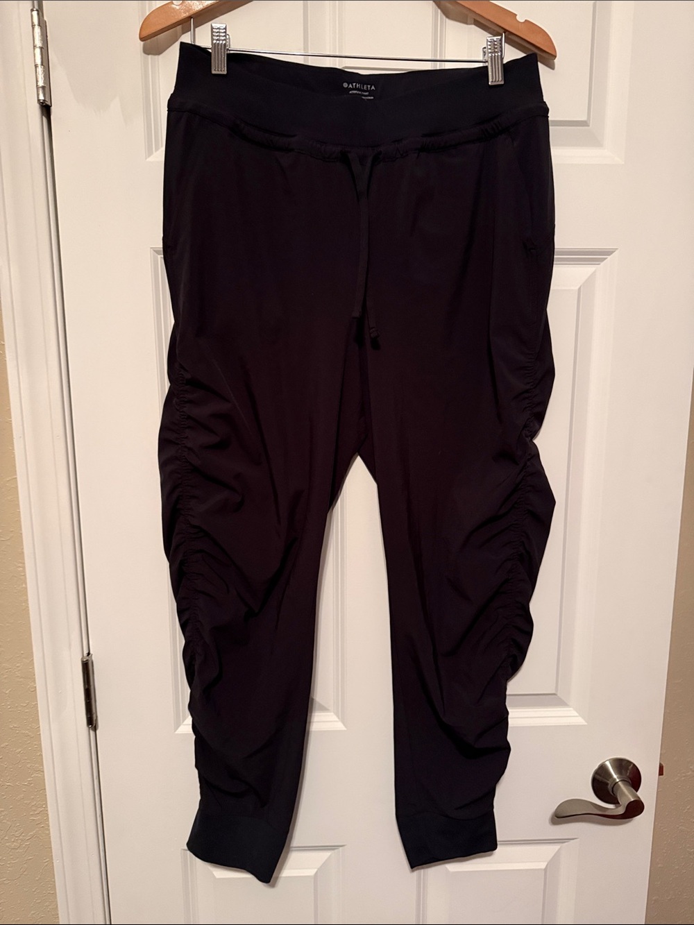 Athleta Black Ruched Side Altitude Jogger Pants